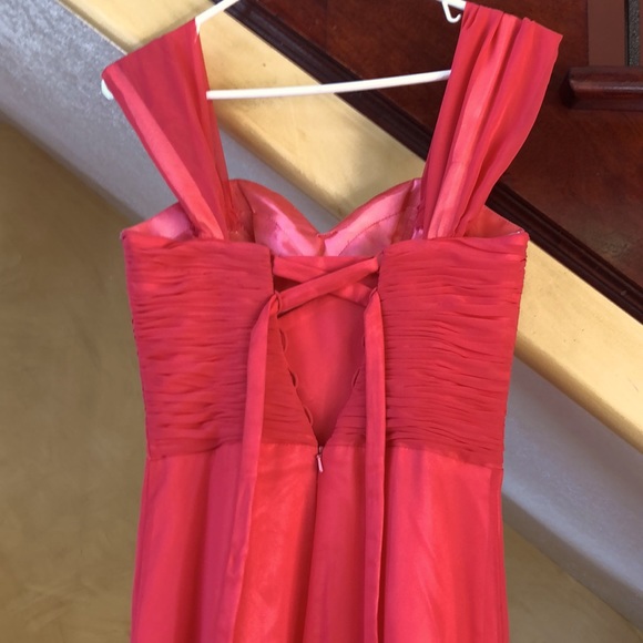 This coral dress has only been worn once and is in perfect condition - Picture 5 of 5